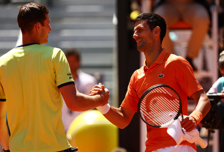 Hubert Hurkacz challenges Novak Djokovic