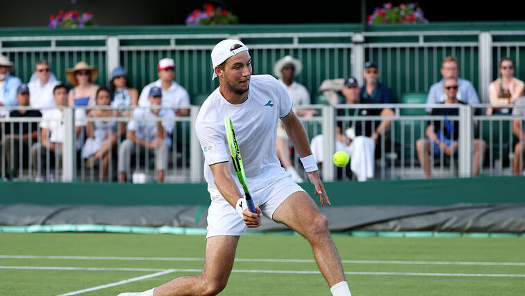 Jan-Lennard Struff spielte in den Mittwochabend hinein sein Zweitrundenmatch. Jan-Lennard Struff spielte in den Mittwochabend hinein sein Zweitrundenmatch.