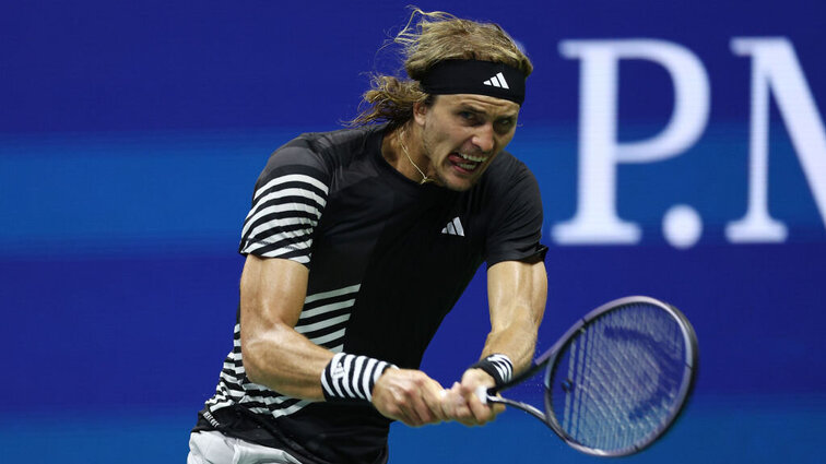 Alexander Zverev konnte im Doppel den ersten Erfolg beim Turnier in Peking verbuchen. Alexander Zverev recorded his first success in doubles at the tournament in Beijing.