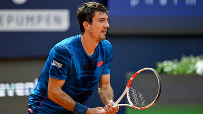 Mit einem glatten Zweisatz-Erfolg startete Sebastian Ofner in die Qualifikation des ATP-Master-Turniers in Rom. GEPA Pictures