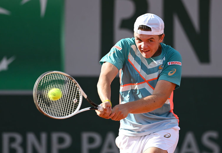 Dominic Stricker will serve at the Mercedes Cup in Stuttgart
