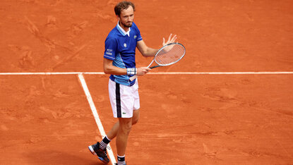 Mit seinem Sieg gegen Zverev fährt Medvedev seinen zweiten Erfolg auf Sand in Folge ein.