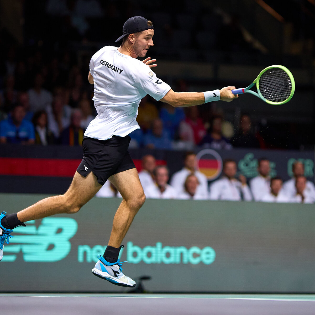 Shapovalov shoes top