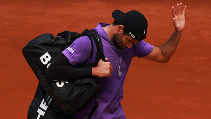 Matteo Berrettini muss aufgrund einer Bauchverletzung in Madrid aufgeben Matteo Berrettini muss aufgrund einer Bauchverletzung in Madrid aufgeben