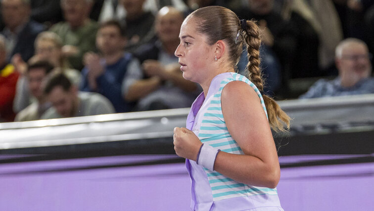 So langsam wird Jelena Ostapenko ihrer Favoritinnenrolle in Linz immer mehr gerecht So langsam wird Jelena Ostapenko ihrer Favoritinnenrolle in Linz immer mehr gerecht