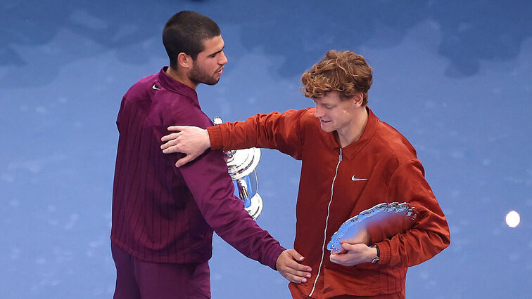 Carlos Alcaraz und Jannik Sinner gehören schon jetzt zu den historischen Topverdienern des Tennissports. Carlos Alcaraz und Jannik Sinner gehören schon jetzt zu den historischen Topverdienern des Tennissports.