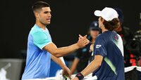 Carlos Alcaraz und Alex De Minaur messen sich zum Auftakt der ATP Finals in Turin. Carlos Alcaraz und Alex De Minaur messen sich zum Auftakt der ATP Finals in Turin.