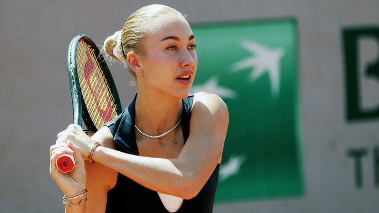 Mit einer starken Leistung schaffte Anastasia Potapova zum Auftakt in Paris gegen die Australierin Maya Joint einen sicheren Zweisatz-Erfolg. GEPA Pictures