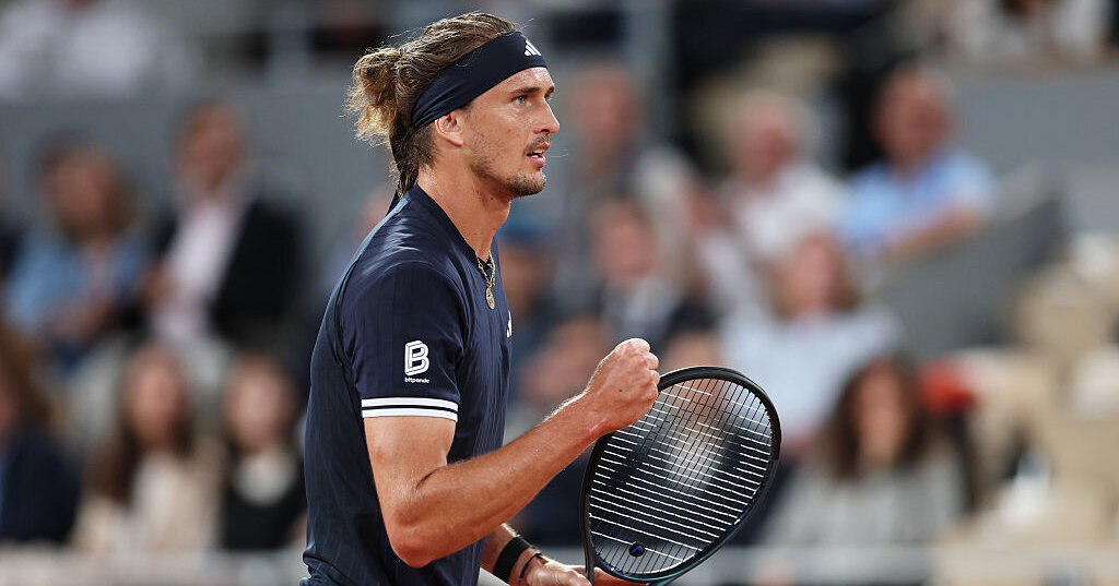 2026 French Open: Final! Alexander Zverev battles his way past Mensik