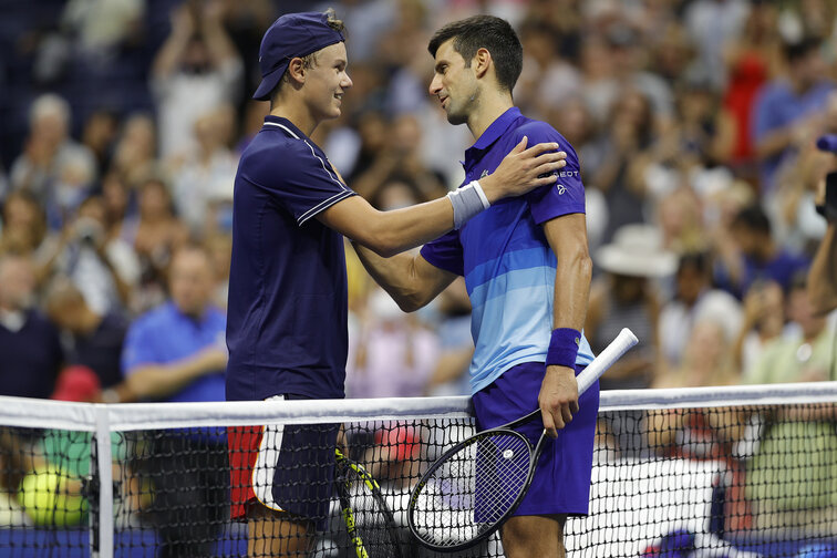 Holger Rune schätzt die Ratschläge von Novak Djokovic Holger Rune values Novak Djokovic's advice