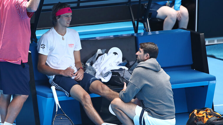 Alexander Zverev hat in Sachen Knöchelverletzung Entwarnung gegeben