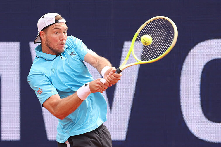 Jan-Lennard Struff steht in der zweiten Runde