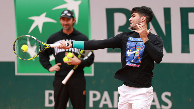Carlos Alcaraz und Juan Carlos Ferrero bei den French Open 2025 Carlos Alcaraz und Juan Carlos Ferrero bei den French Open 2025