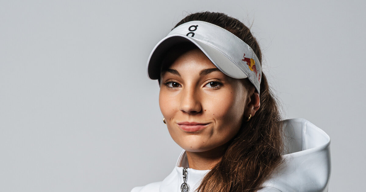 Julia Stusek at the Porsche Tennis Grand Prix: | 