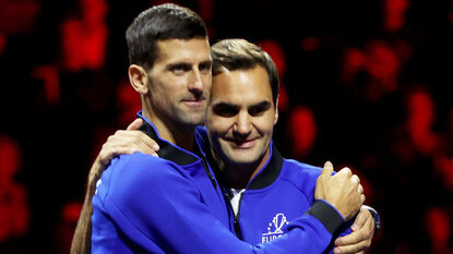 Novak Djokovic und Roger Federer beim Laver Cup 2022 Novak Djokovic und Roger Federer beim Laver Cup 2022