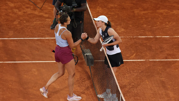 Aryna Sabalenka und Iga Swiatek trafen bereits im letzten Jahr im Endspiel aufeinander. Aryna Sabalenka und Iga Swiatek trafen bereits im letzten Jahr im Endspiel aufeinander.