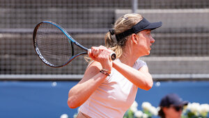 Mona Barthel startet erfolgreich in die Qualifikation der US Open.