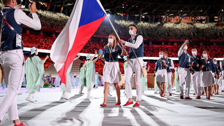 Petra Kvitova as co-flag bearer of the Czech Republic in Tokyo on Friday