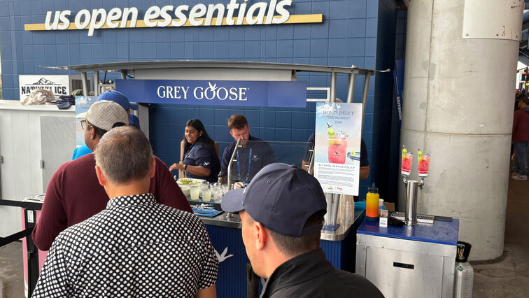 Für den Honey Deuce stehen die Fans immer gerne an Für den Honey Deuce stehen die Fans immer gerne an