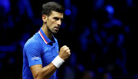 Novak Djokovic steht in Paris im Achtelfinale