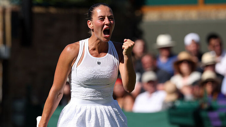 Mit ihrem Erfolg gegen Emma Navarro schaffte Marta Kostyuk in Wimbledon erstmals den Einzug ins Achtelfinale. Getty Images
