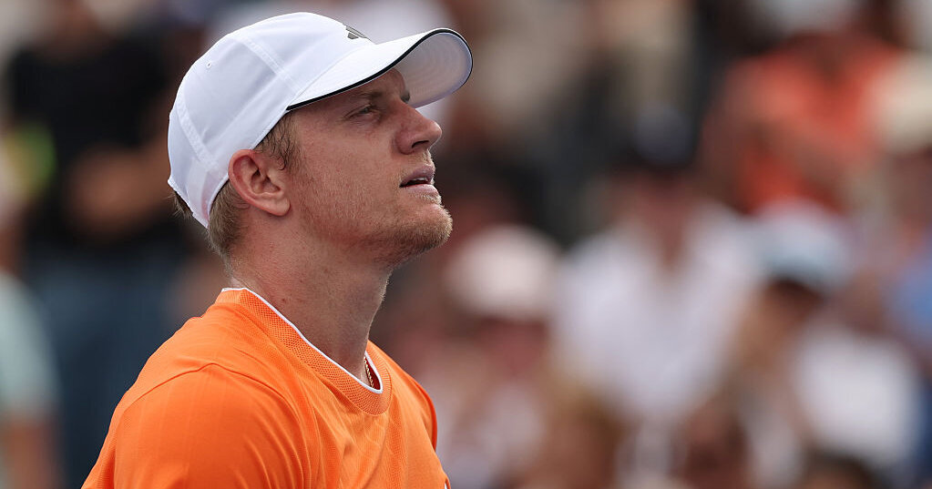 -Ignorante-Betrunkene-Alejandro-Davidovich-Fokina-konfrontiert-Fans-in-Melbourne