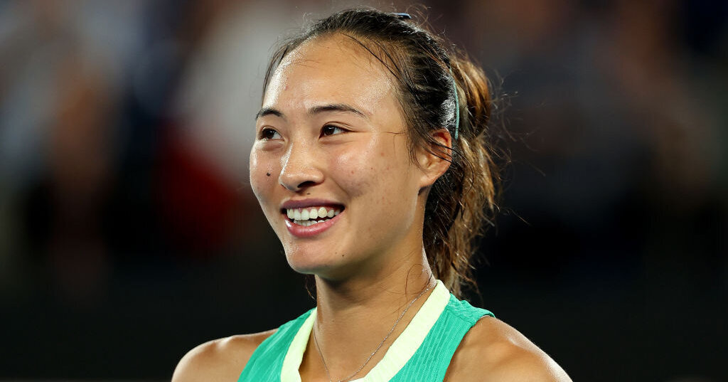 Корейские смартфоны. Японская девушка. Телефоны китайских девушек. Телефоны китайских девушек. Телефоны китайских девушек.