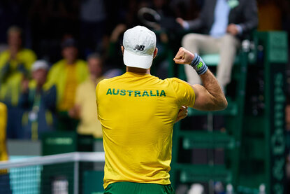 Australien zog dank einer kämpferischen Leistung ins Semifinale des Davis Cups ein
