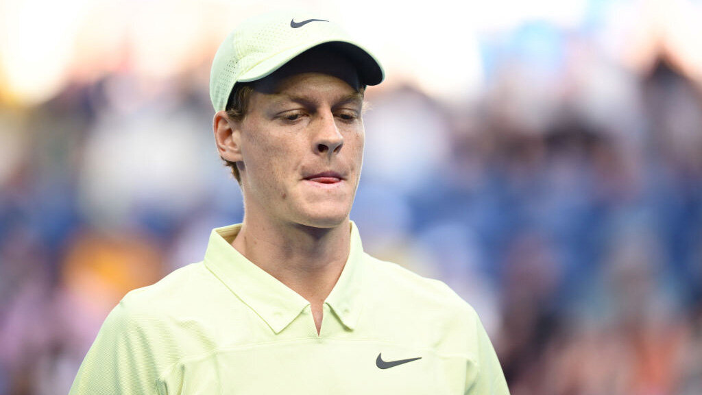 Australian Open: Sinner nach wackeligem Auftakt ungefährdet weiter