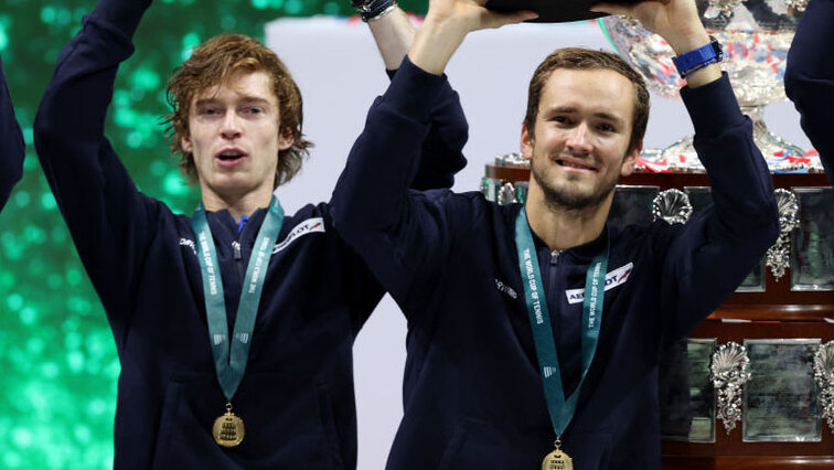 War in Ukraine exclusion of Medvedev Rublev Sabalenka and Co