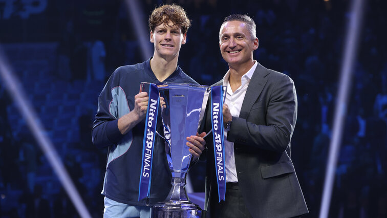 Jannik Sinner und Andrea Gaudenzi bei den Nitto ATP Finals 2024 Jannik Sinner und Andrea Gaudenzi bei den Nitto ATP Finals 2024