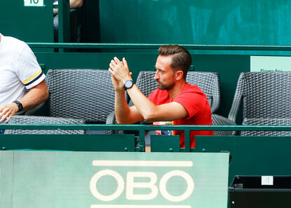 Marvin Netuschil in der Box von Jan-Lennard Struff in HalleWestfalen 2023 Marvin Netuschil in der Box von Jan-Lennard Struff in HalleWestfalen 2023