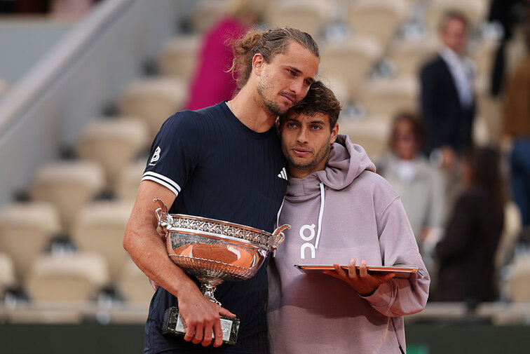 Alexander Zverev spendet Flavio Cobolli Trost Alexander Zverev spendet Flavio Cobolli Trost