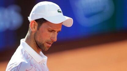 Novak Djokovic ist positiv auf COVID-19 getestet worden Novak Djokovic ist positiv auf COVID-19 getestet worden