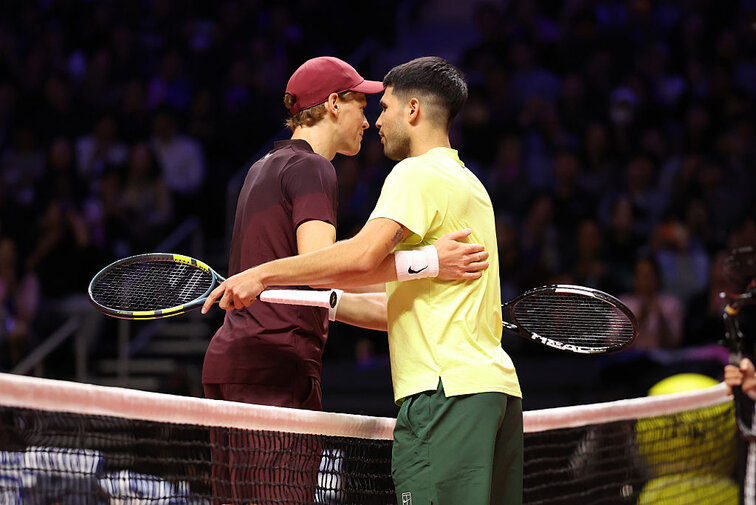Jannik Sinner (l.) und Carlos Alcaraz dominieren das Herrentennis