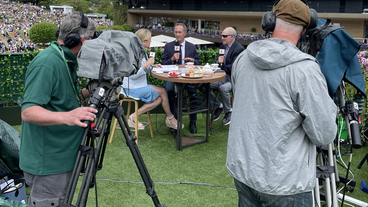 Das "Studio" von ESPN mit Chris McKendry, Darren Cahill und Brad Gilbert ESPN's "Studio" starring Chris McKendry, Darren Cahill and Brad Gilbert