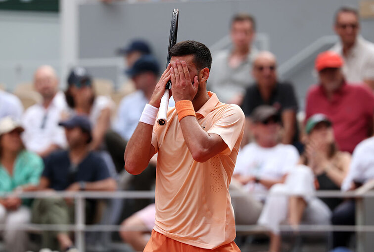Novak Djokovic könnte bald aus den Top Ten fallen Novak Djokovic könnte bald aus den Top Ten fallen
