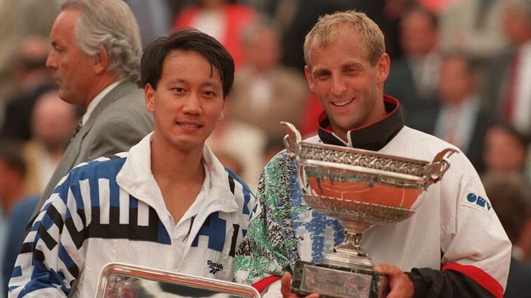 Thomas Muster siegte 1995 in Paris im Endspiel gegen Michael Chang. Thomas Muster siegte 1995 in Paris im Endspiel gegen Michael Chang.