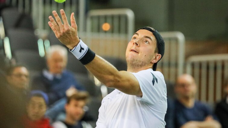 Jan-Lennard Struff leads the field in the DTB tournament series