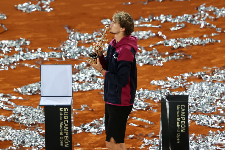 Alexander Zverev war in Madrid am Ende der strahlenden Sieger Alexander Zverev schlug Matteo Berrettini im Finale in drei Sätzen