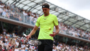 Alexander Zverev steht in Runde drei