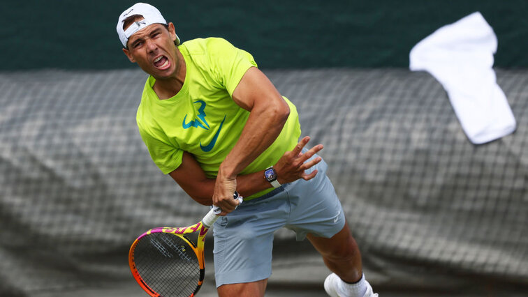 Rafael Nadal ist ein Meister des Slice-Aufschlags Rafael Nadal ist ein Meister des Slice-Aufschlags