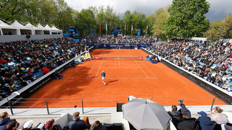 Wie lange wird noch auf diesem Center Court beim MTTC Iphitos gespielt?