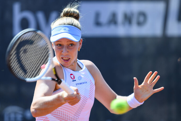 Sinja Kraus befindet sich auf dem Weg nach oben