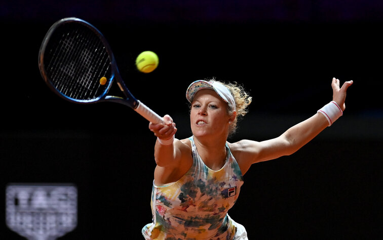 Laura Siegemund bleib gegen Ash Barty Stuttgart'ta Şansölye