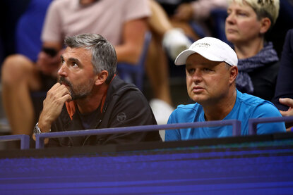 Marian Vajda bereitet die Verletzung von Novak Djokovic Sorgen Marian Vajda bereitet die Verletzung von Novak Djokovic Sorgen
