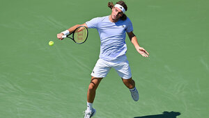 Stefanos Tsitsipas gewann in zwei Sätzen