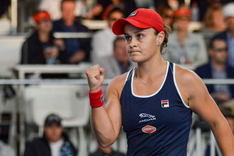 Ashleigh Barty and Aryna Sabalenka want to move into the finals at the WTA event in Adelaide