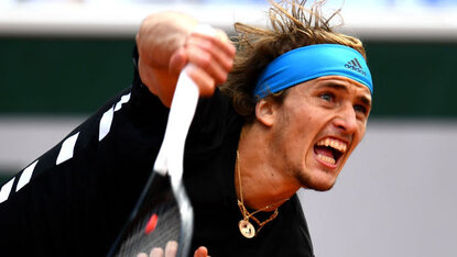 Alexander Zverev steht in Halle in Runde zwei Alexander Zverev steht in Halle in Runde zwei