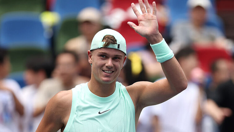 Holger Rune sitzt mit Medvedev & Co. in Doha fest Holger Rune sitzt mit Medvedev & Co. in Doha fest